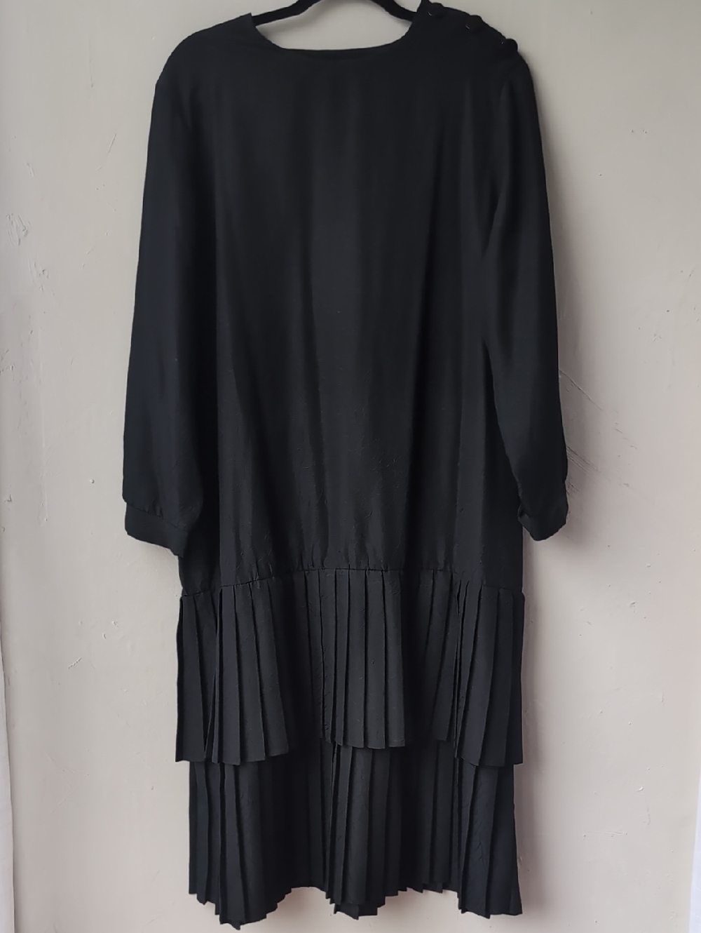 Vintage Black Long-Sleeve Pleated Tiered Dress